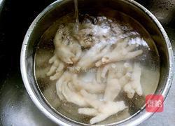 当归红枣枸杞鸡脚汤的做法图解5