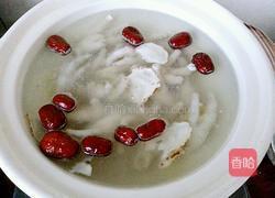 当归红枣枸杞鸡脚汤的做法图解8