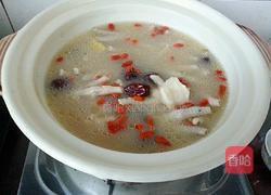 当归红枣枸杞鸡脚汤的做法图解9