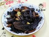 腊肉炒黑牛肝菌
