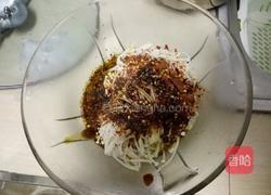 炝拌金针菇的做法图解5