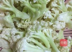 有机花菜炒肉的做法图解3