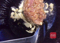 有机花菜炒肉的做法图解9