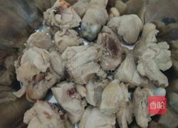 香菇鸡块的做法图解1