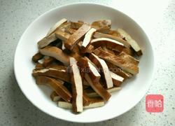 青椒炒香干的做法图解4