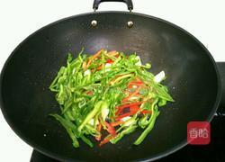 青椒炒香干的做法图解6