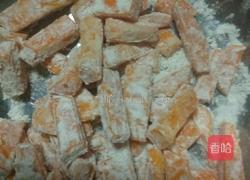 蛋黄焗南瓜的做法图解3