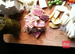 雪菜冬笋豆腐煲的做法图解1