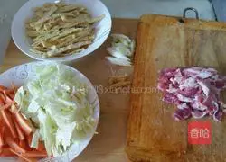 Illustration of how to make fried cakes 1