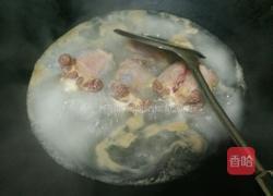 牛尾煲首乌的做法图解3