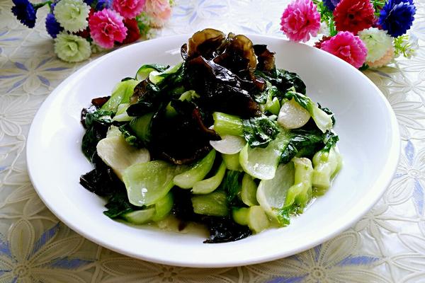 白菜炒木耳的精选做法