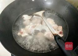 海带黄豆排骨汤的做法图解2