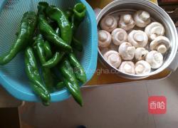 圆菇炖排骨的做法图解2