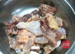 姬松茸鸡汤的做法图解2