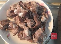 油炸排骨、薄荷的做法图解1