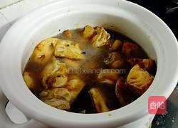 莲藕猪脚煲的做法图解10