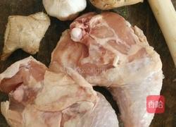 鸡腿炖土豆的做法图解1