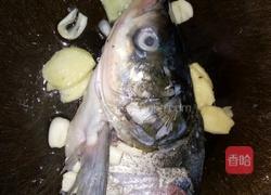鱼头豆腐汤的做法图解3