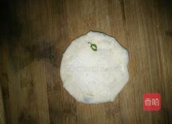 饺子皮葱香饼的做法图解8
