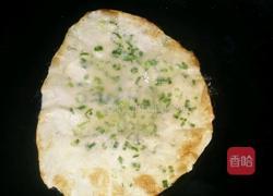 饺子皮葱香饼的做法图解11