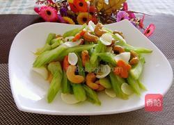 西芹百合炒腰果的做法图解6