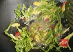 酸辣包菜的做法图解3