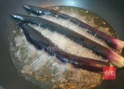 老妈扒茄子的做法图解3