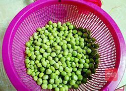 碗豆玉米炒肉的做法图解3