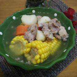 猪骨胡萝卜玉米马蹄汤的做法[图]