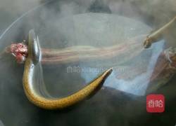 水煮鳝片的做法图解1