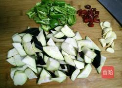 青椒炒茄子的做法图解2