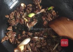 葱爆羊肉的做法图解5