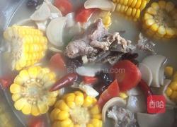 玉米排骨汤的做法图解7