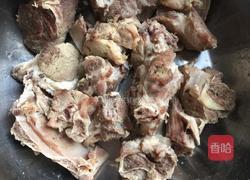 玉米排骨汤的做法图解2