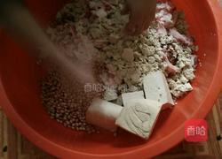 豆腐肉香肠的做法图解2