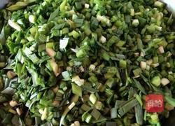 猪肉韭菜饺子的做法图解2