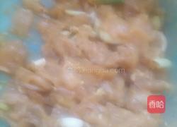 青椒土豆炒肉丝的做法图解2