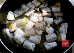 香酥茄汁带鱼的做法图解12