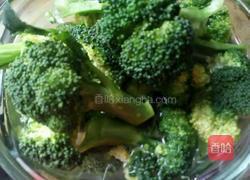 素炒西兰花的做法图解3