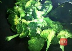 素炒西兰花的做法图解6