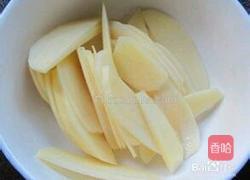 麻辣鲜香土豆片配川味密制红油的做法图解1