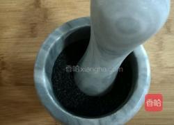 糯米黑芝麻蜂窝煤的做法图解5