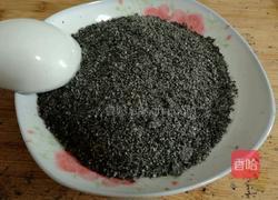 糯米黑芝麻蜂窝煤的做法图解6