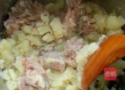 番茄土豆排骨汤的做法图解3