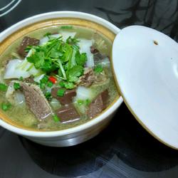 盐水鹅大白菜粉丝煲的做法[图]