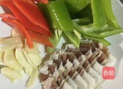 咸肉烧豆腐的做法图解2