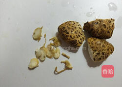 人参花菇鸡汤的做法图解4