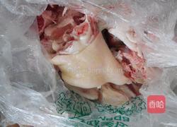 红豆猪蹄汤的做法图解1