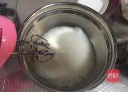 草莓(蓝莓)奶油戚风蛋糕(八寸)的做法图解6