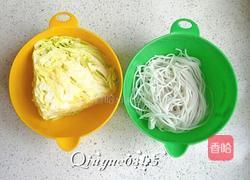 圆白菜炒粉丝的做法图解1